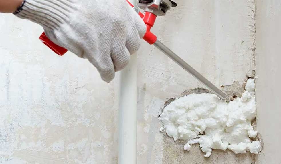 اسپری فوم spray foam پر کننده